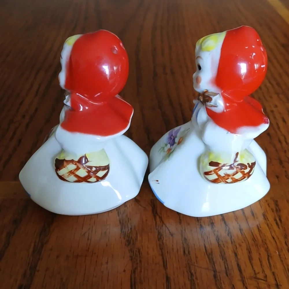 Red and‎ White Decorative Ceramic Accents